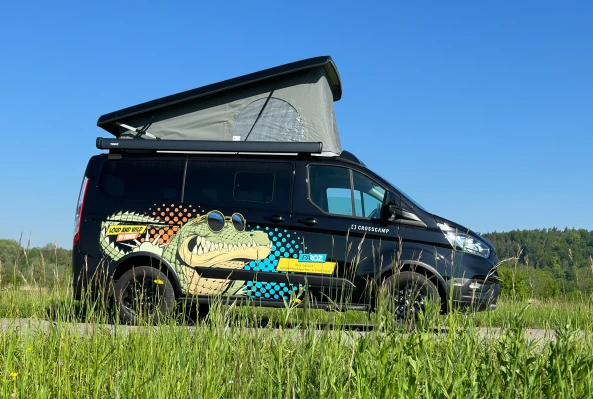 PAROZ AG-Campingbus-Folierung-Tuning- Umbau- Individualisierung- Krokodil