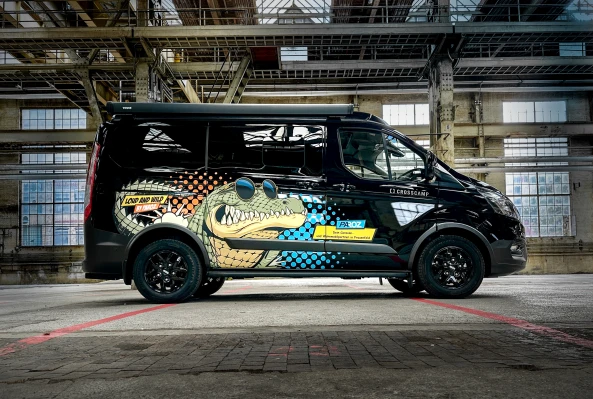 PAROZ AG-Campingbus-Folierung-Tuning- Umbau- Individualisierung- Krokodil